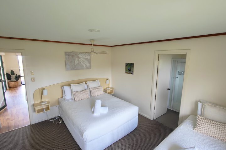 Room 19 of 77