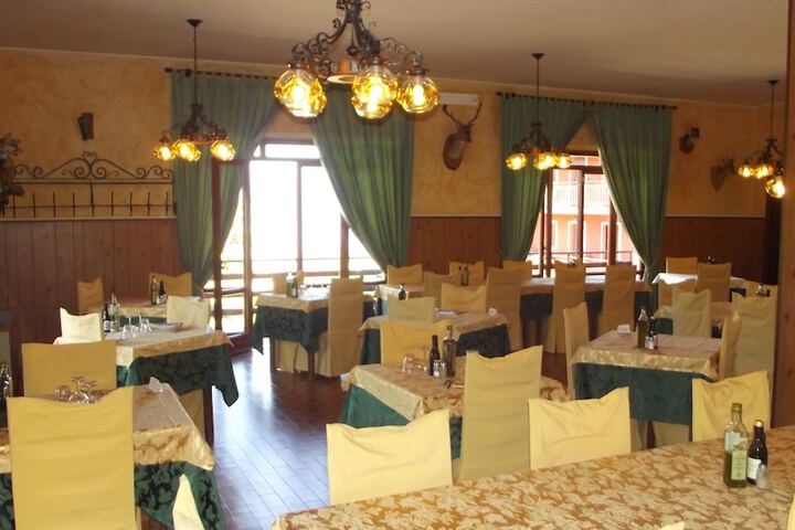 Dining Photos