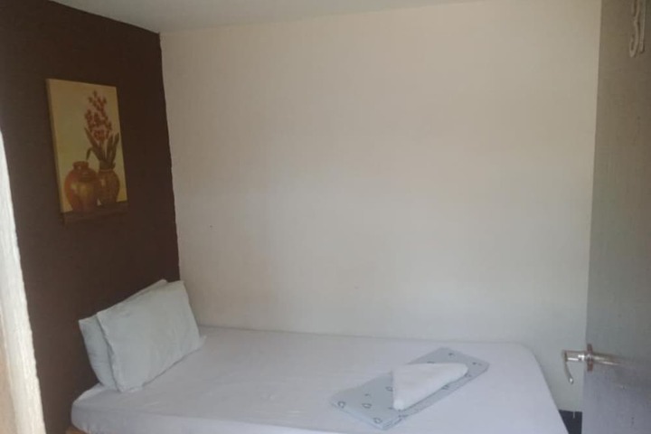 Room 7 of 24