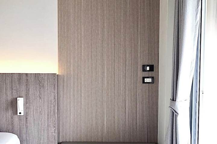 Room 17 of 52