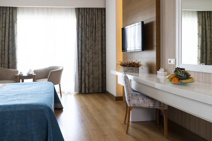 Room 9 of 62
