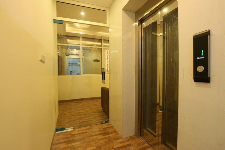 Hotel Interior 6 of 22
