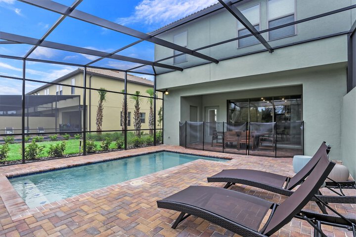 Pool 41 of 54