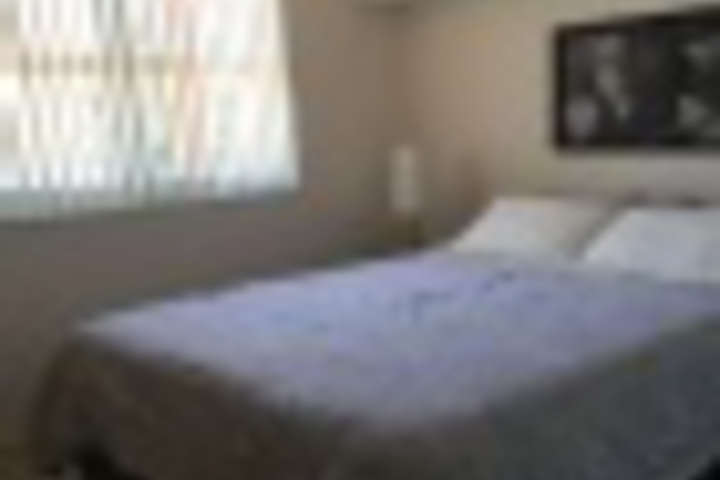 Room 27 of 84