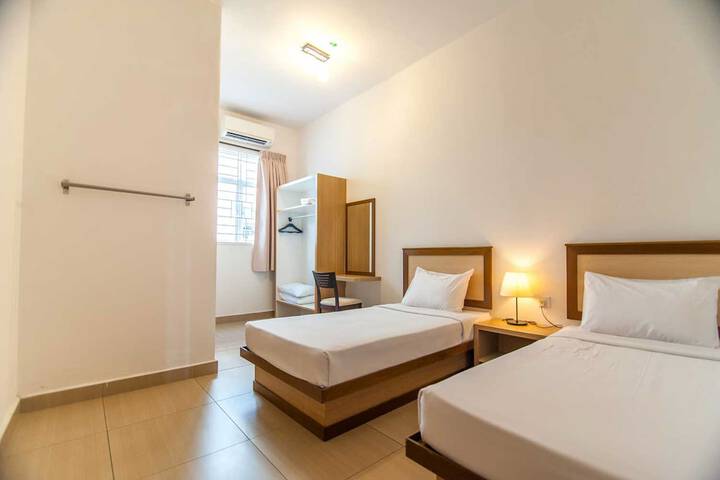 Room 14 of 30