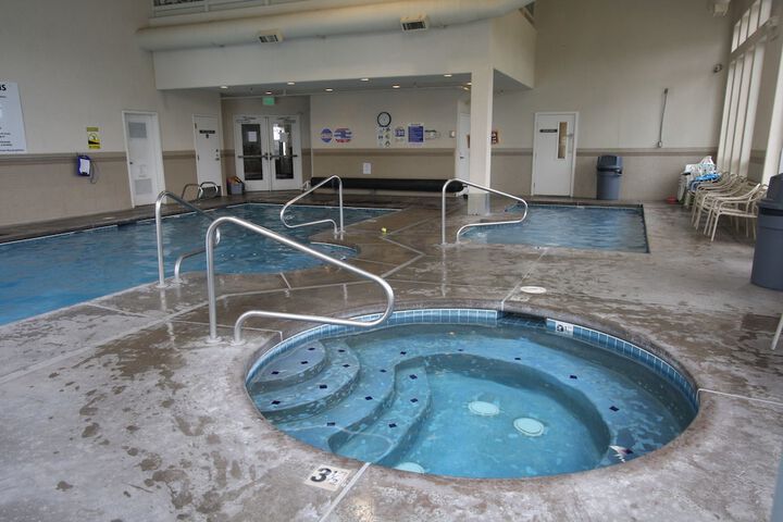 Pool Hotel