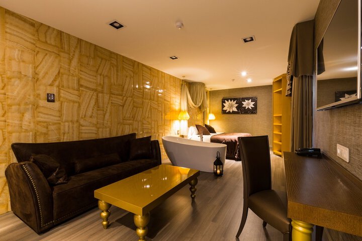 Room 15 of 54