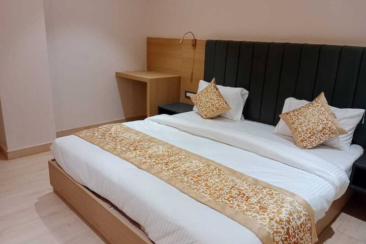 Sampanna Inn