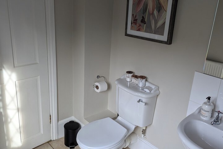 Room 53 of 100