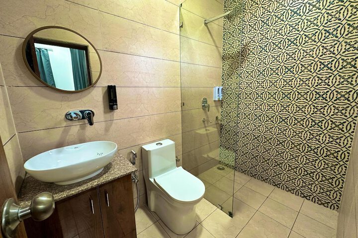 Room 10 of 22