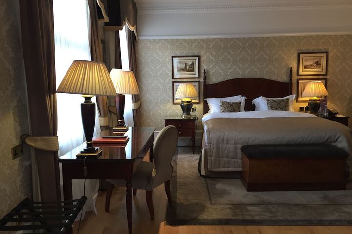 Room 7 of 82
