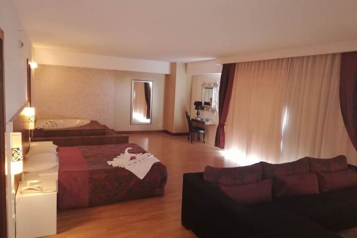 Room 13 of 120