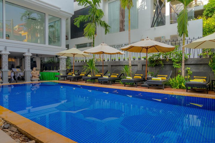 Pool 42 of 72