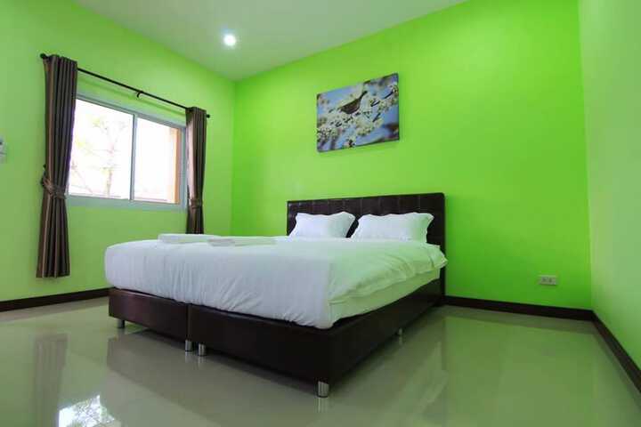 Room 2 of 38