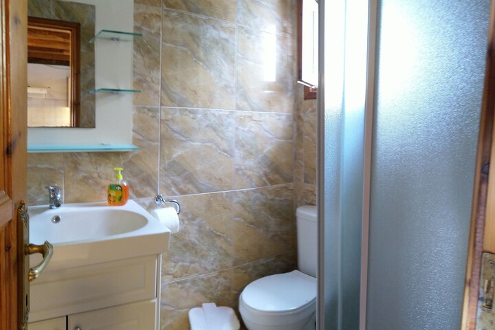 Room 104 of 119