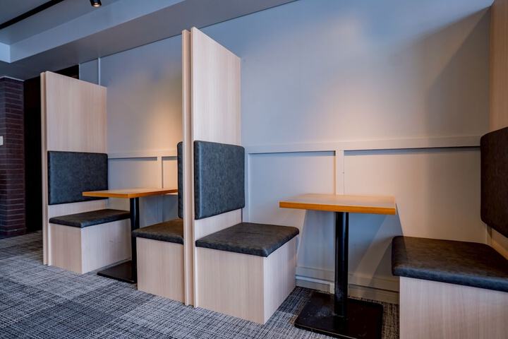 Business Center 112 of 127