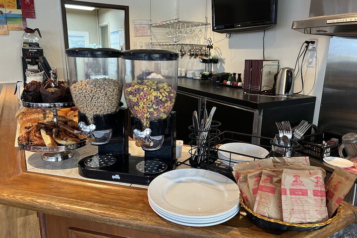 Breakfast/Coffee Service 40 of 52