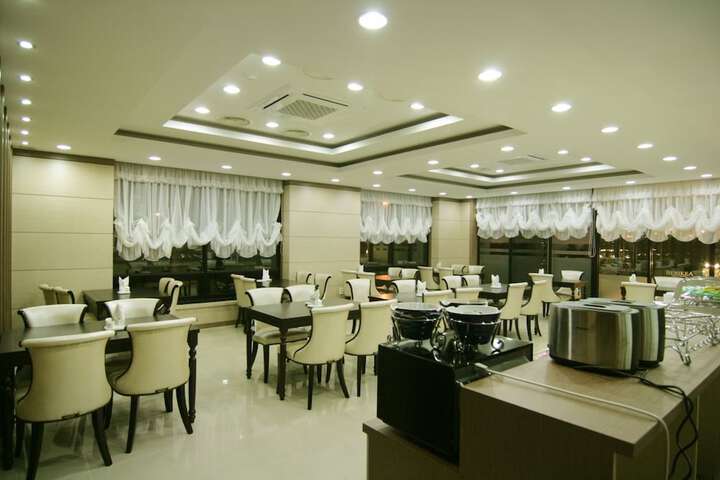 Cafe