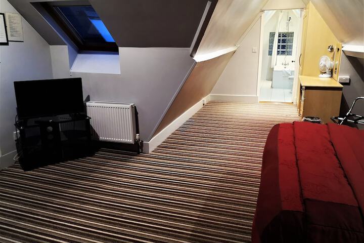Room 36 of 219