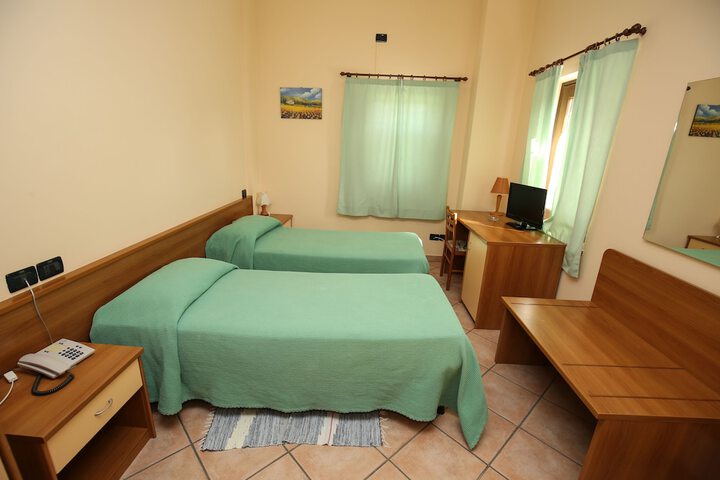 Room 9 of 52