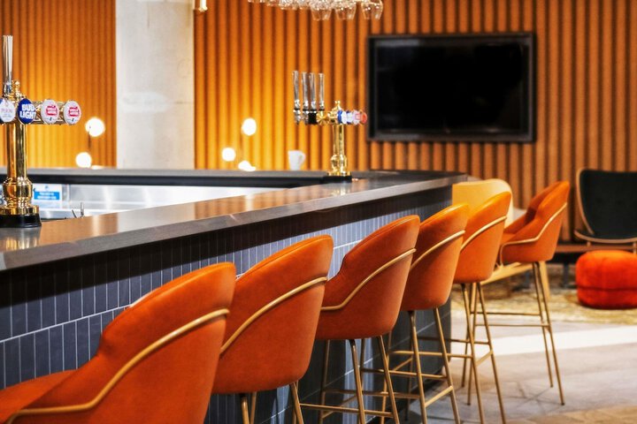 Lounge 90 of 119