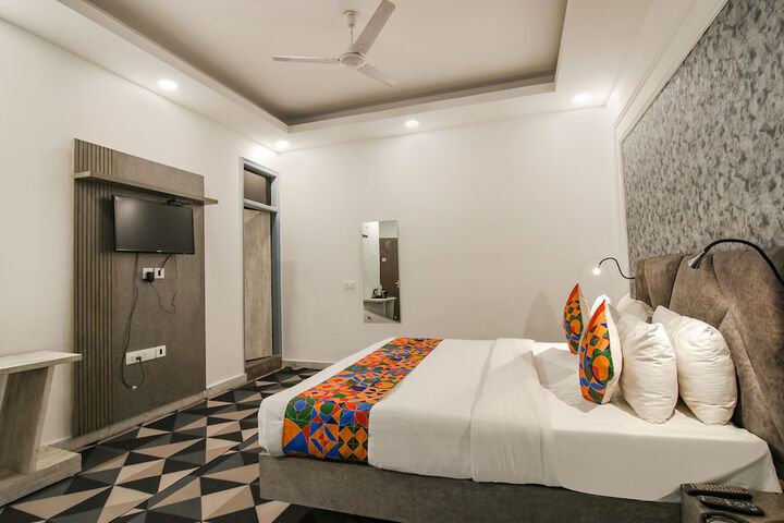 Room 14 of 36