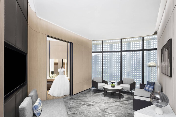 Ballroom/Hall 53 of 62