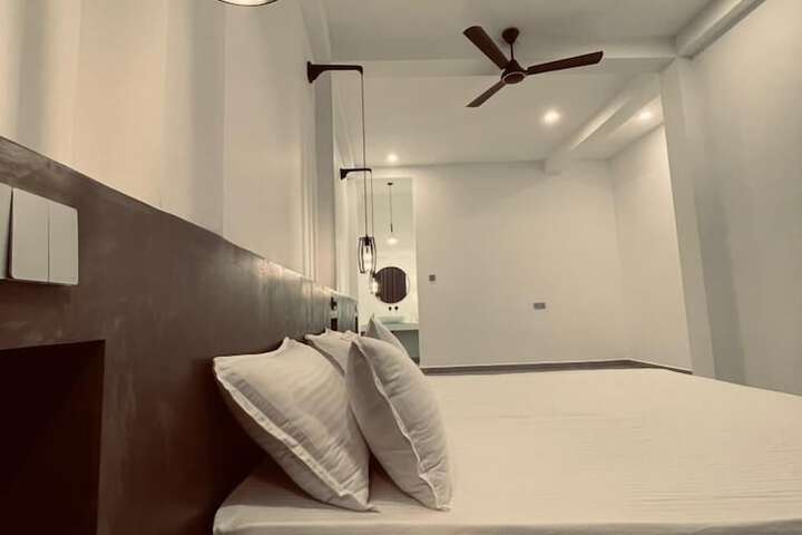 Room 8 of 29