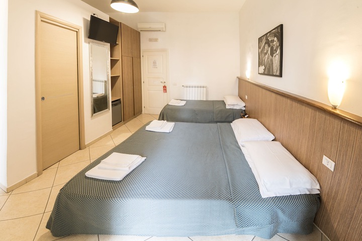 Room 16 of 43