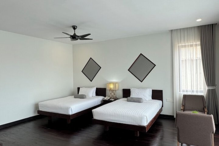 Room 19 of 76