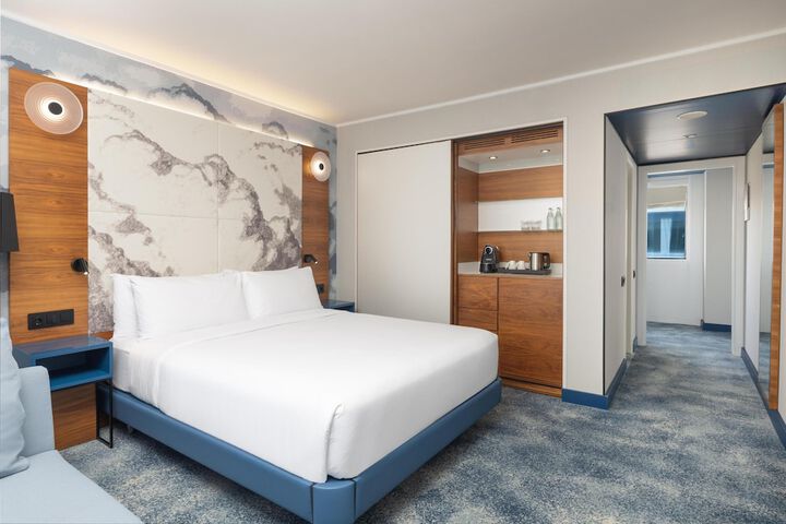 Room 36 of 119