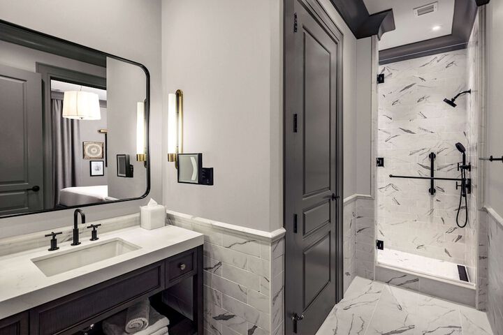 Bathroom shower