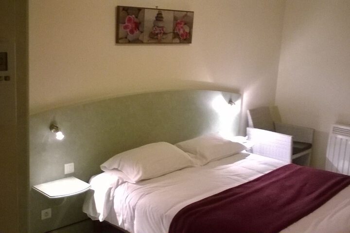 Room 5 of 96