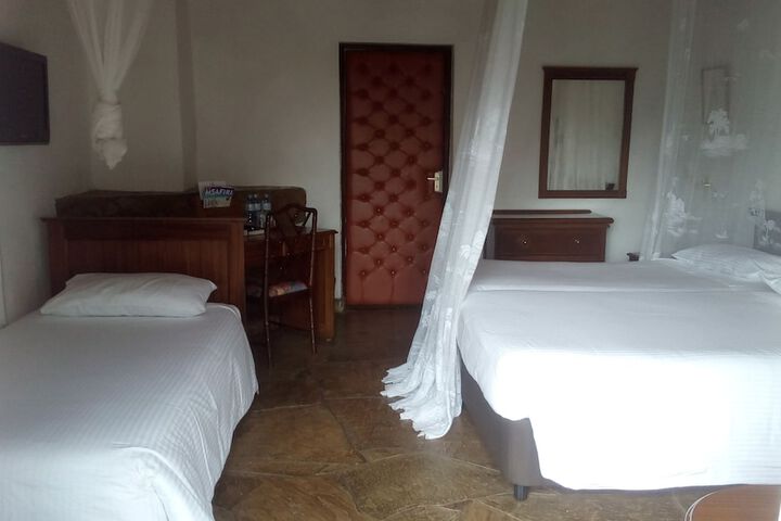 Room 5 of 39