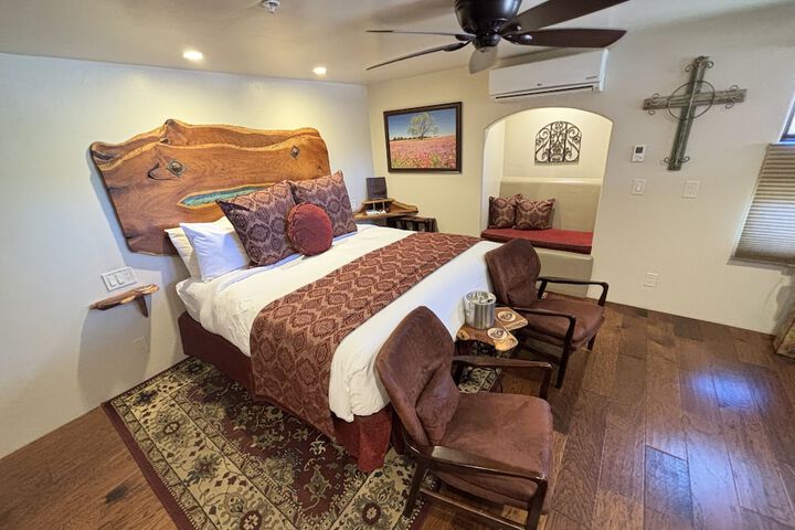 Room 70 of 285