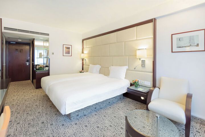 Room 35 of 112