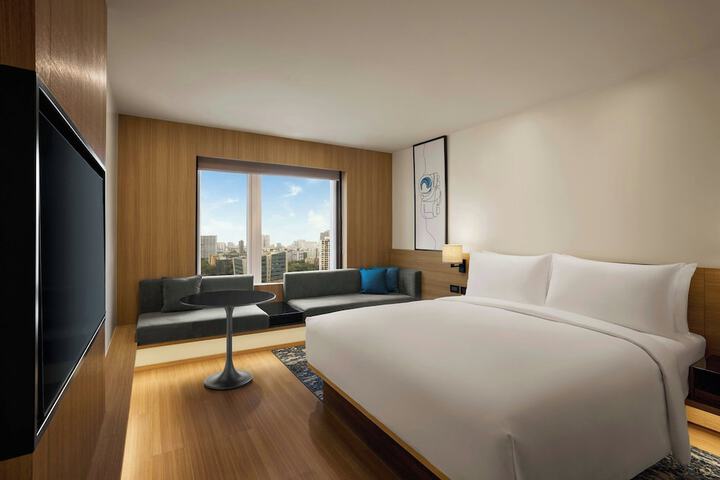 Room 11 of 43