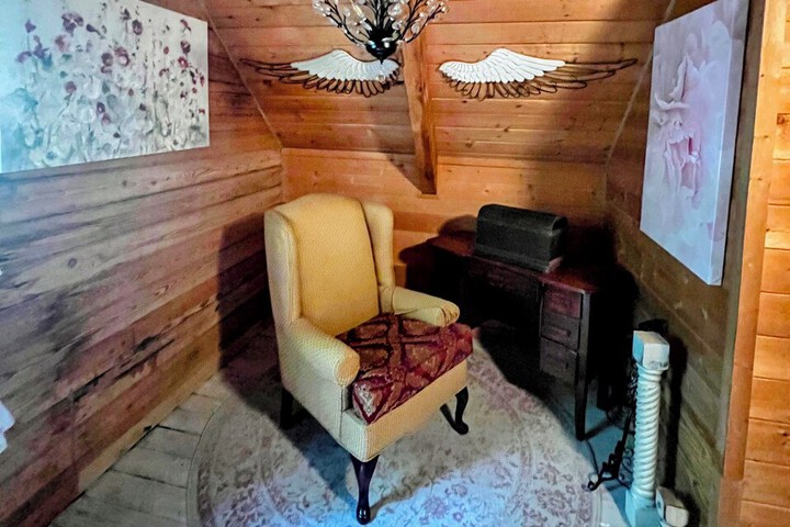 Room 81 of 299