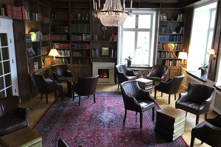 Lobby Entry