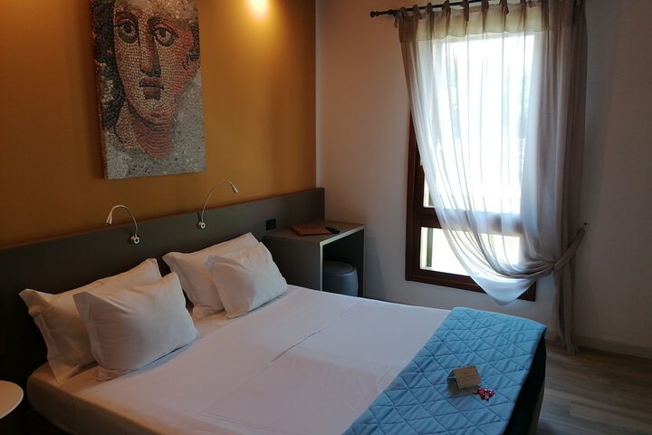 Room 32 of 78