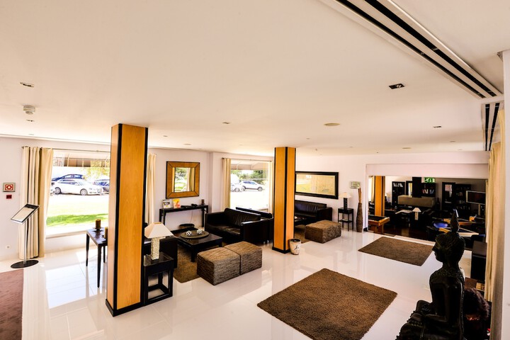 Guest Lobby