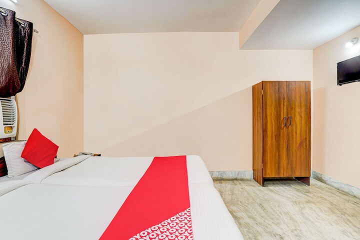Room 11 of 29