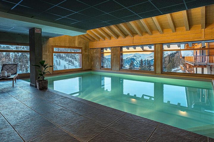 Pools & Facilities