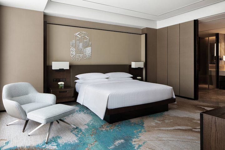 Room 8 of 63