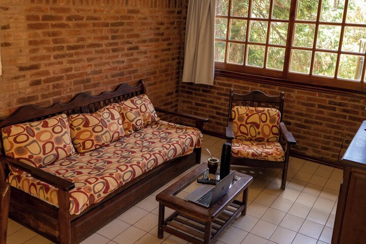 Room 4 of 7