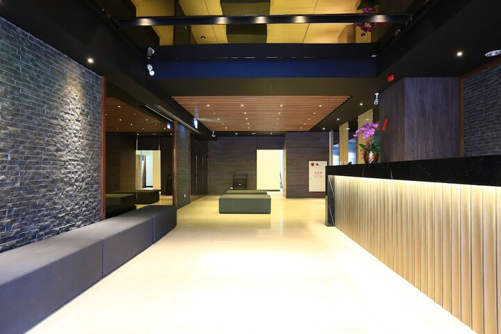 Hotel Interior 4 of 29