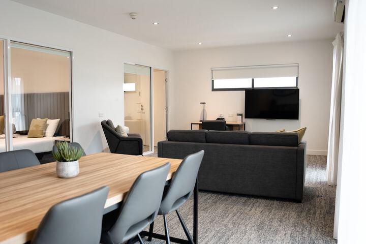 Room 13 of 25