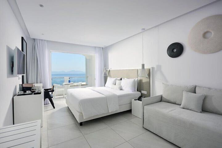 Room 38 of 165