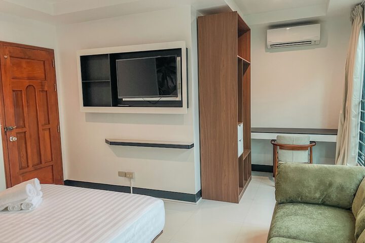 Room 3 of 30