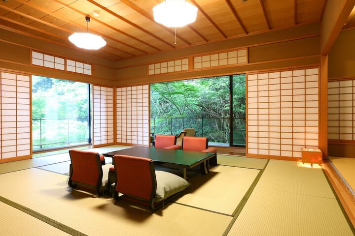 Room 17 of 214